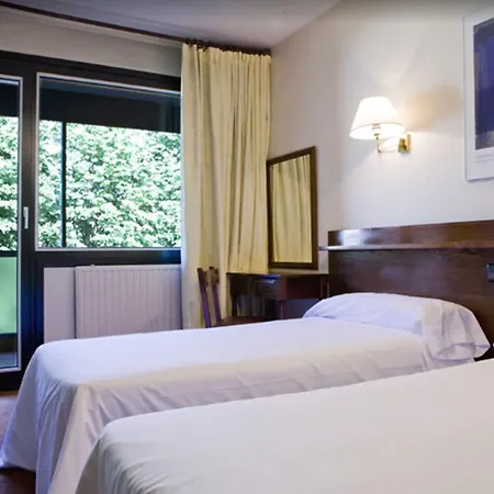 Hotel Ibiltze *